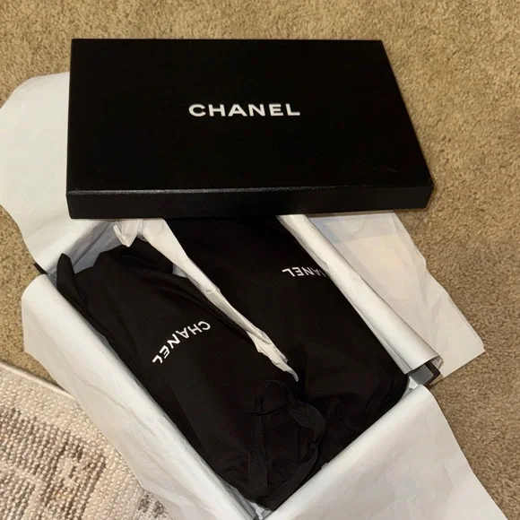 CHANEL Hot Pink Bouclé Espadrilles with Black Toe Cap - Picture 11 of 11